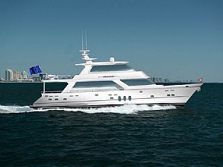 President 780 Motor Yacht With Enclosed Portuguese Flybridge