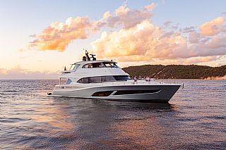 Riviera 78 Motor Yacht 